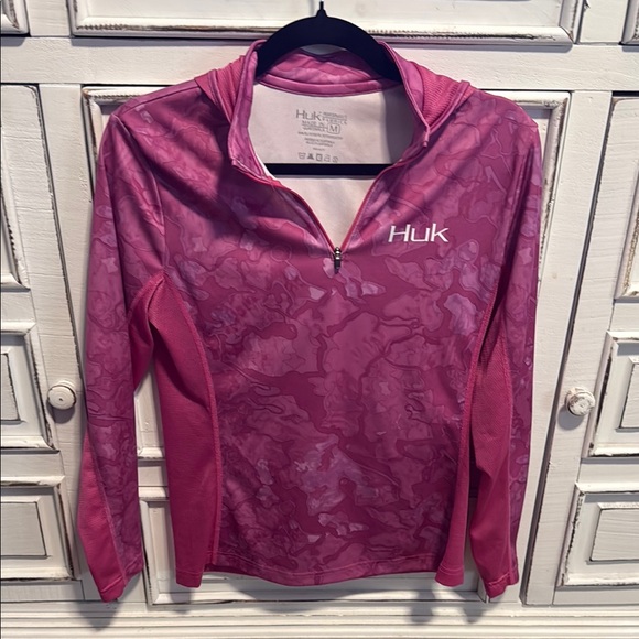 Huk Tops - Huk Women's Hoodie Long Sleeve Tee - Pink Camo